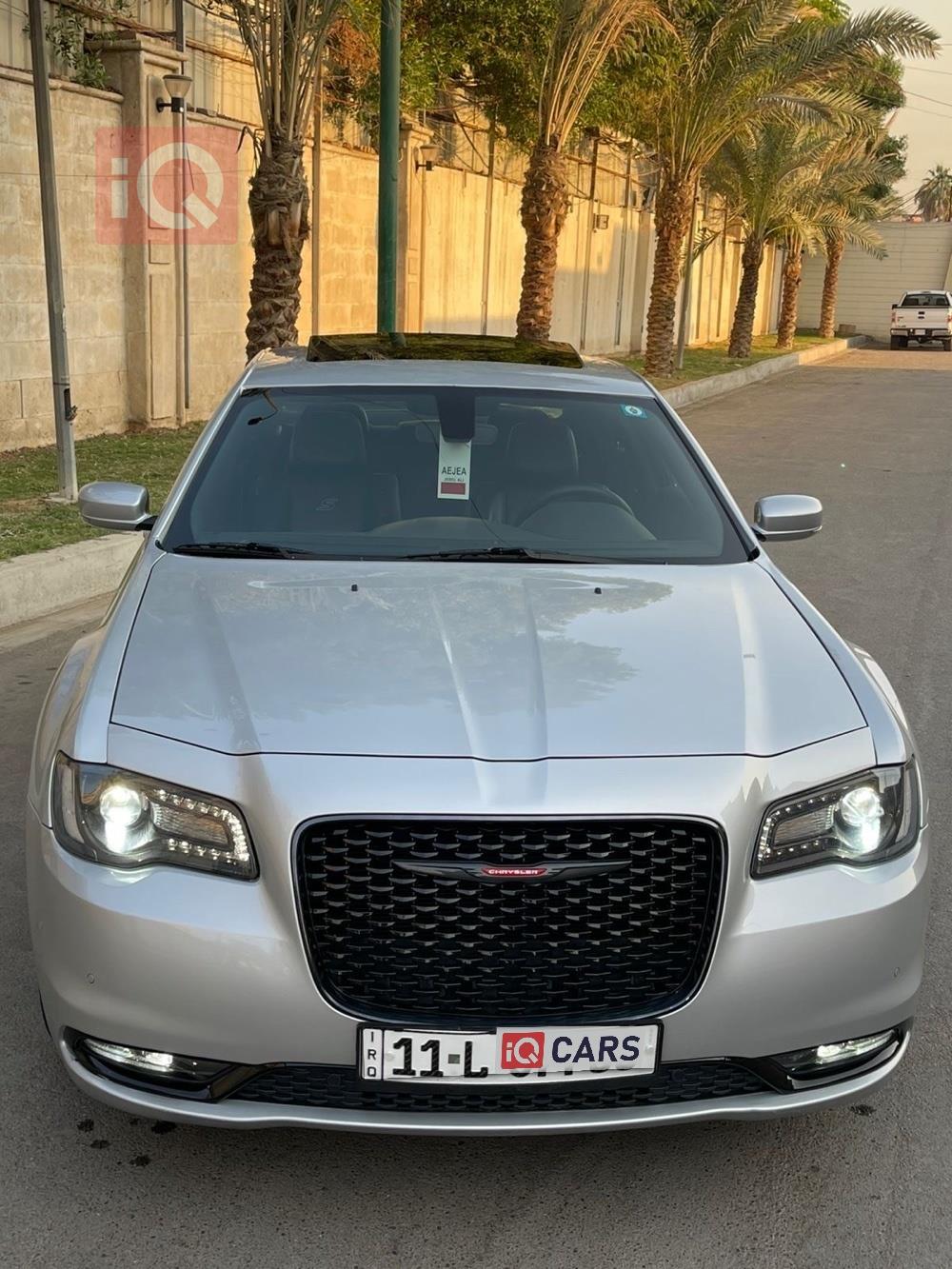 كرايسلر 300